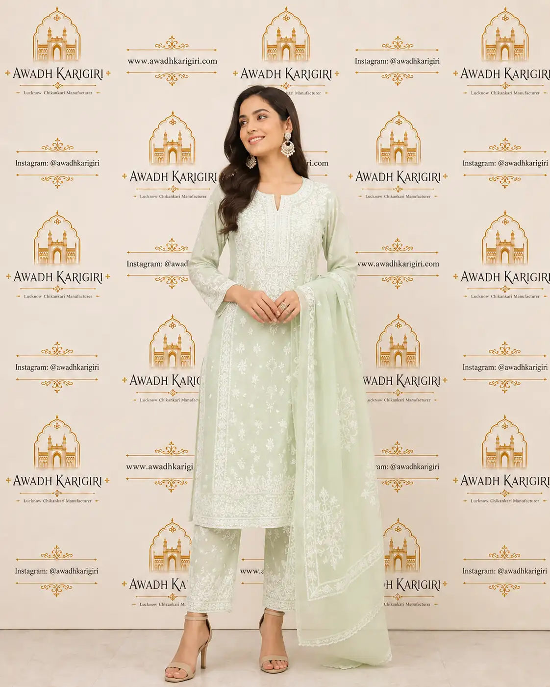 Eksportør af Lucknow Chikankari bridal lehengas Denmark